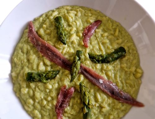 RISOTTO CREMOSO AGLI ASPARAGI E RICOTTA PROTEICA: UNA RICETTA LEGGERA E RICCA DI PROTEINE