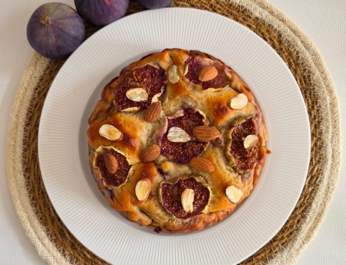 TORTA FICHI, RICOTTA E MANDORLA: UNA COLAZIONE CHE SA DI AUTUNNO
